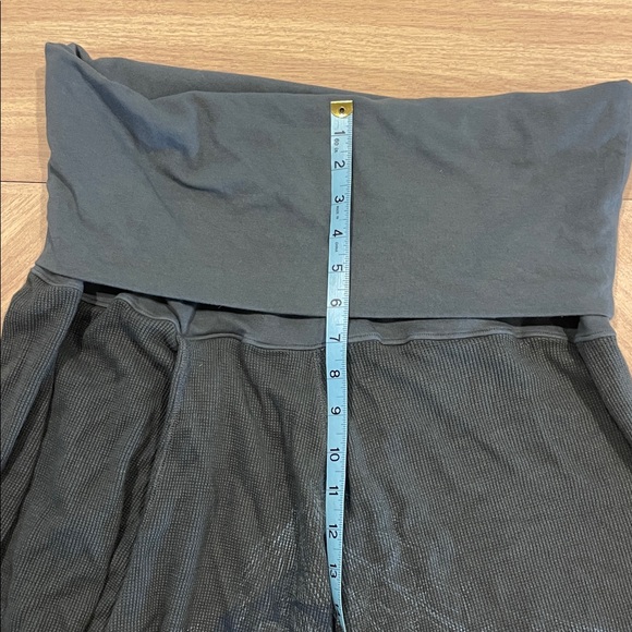 Blue Fish Floral Patterned Skirt in Blue and Black - Picture 8 of 8